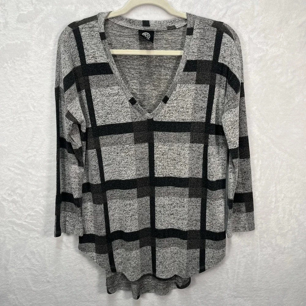 Bobeau Pullover Vneck Sweater Top Womens Medium Fall Plaid Cozy Cabin